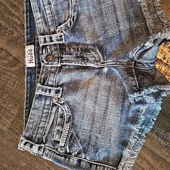 Mudd Shorts - Picture 4 of 9